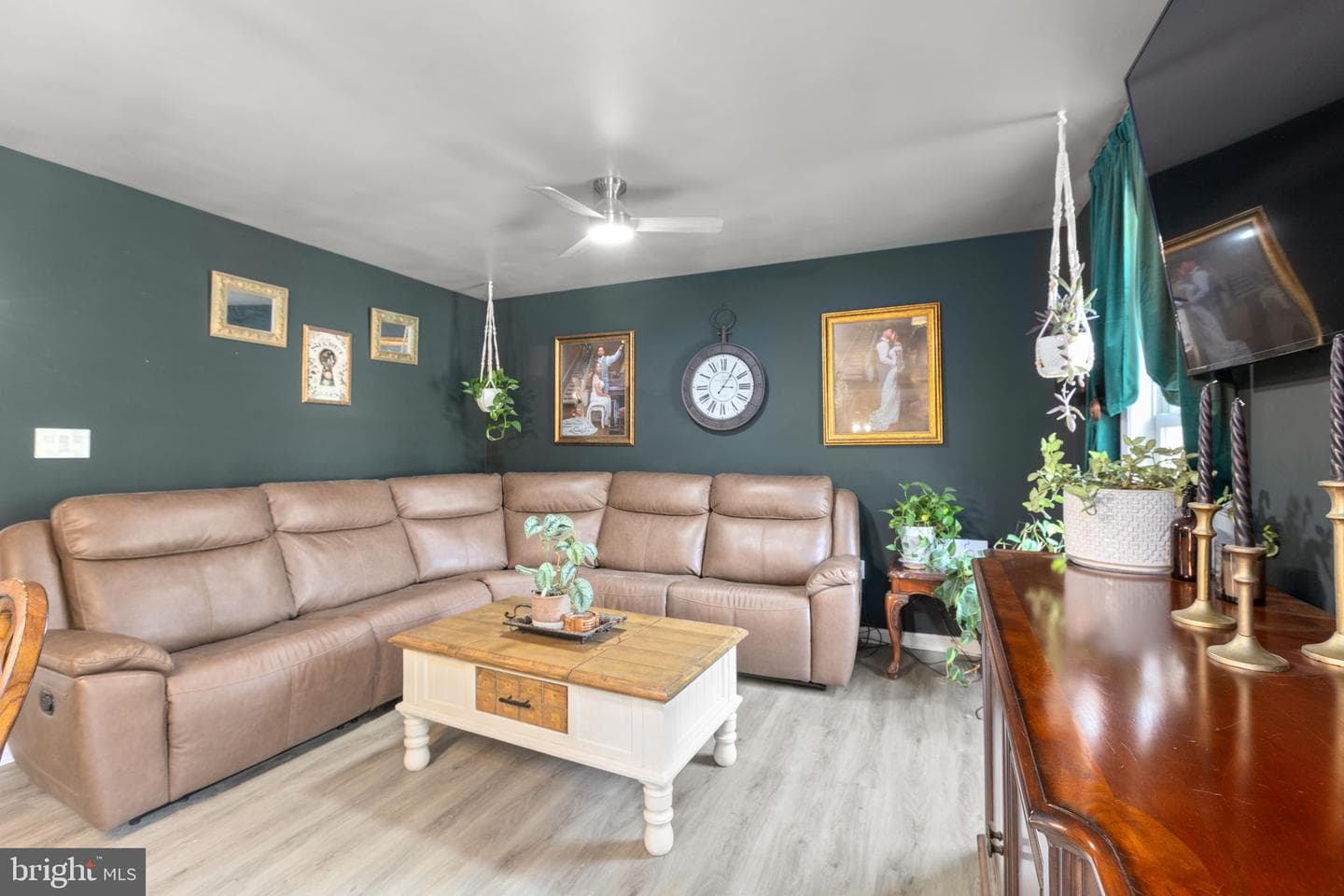 10429 Hutchison Lane photo 10