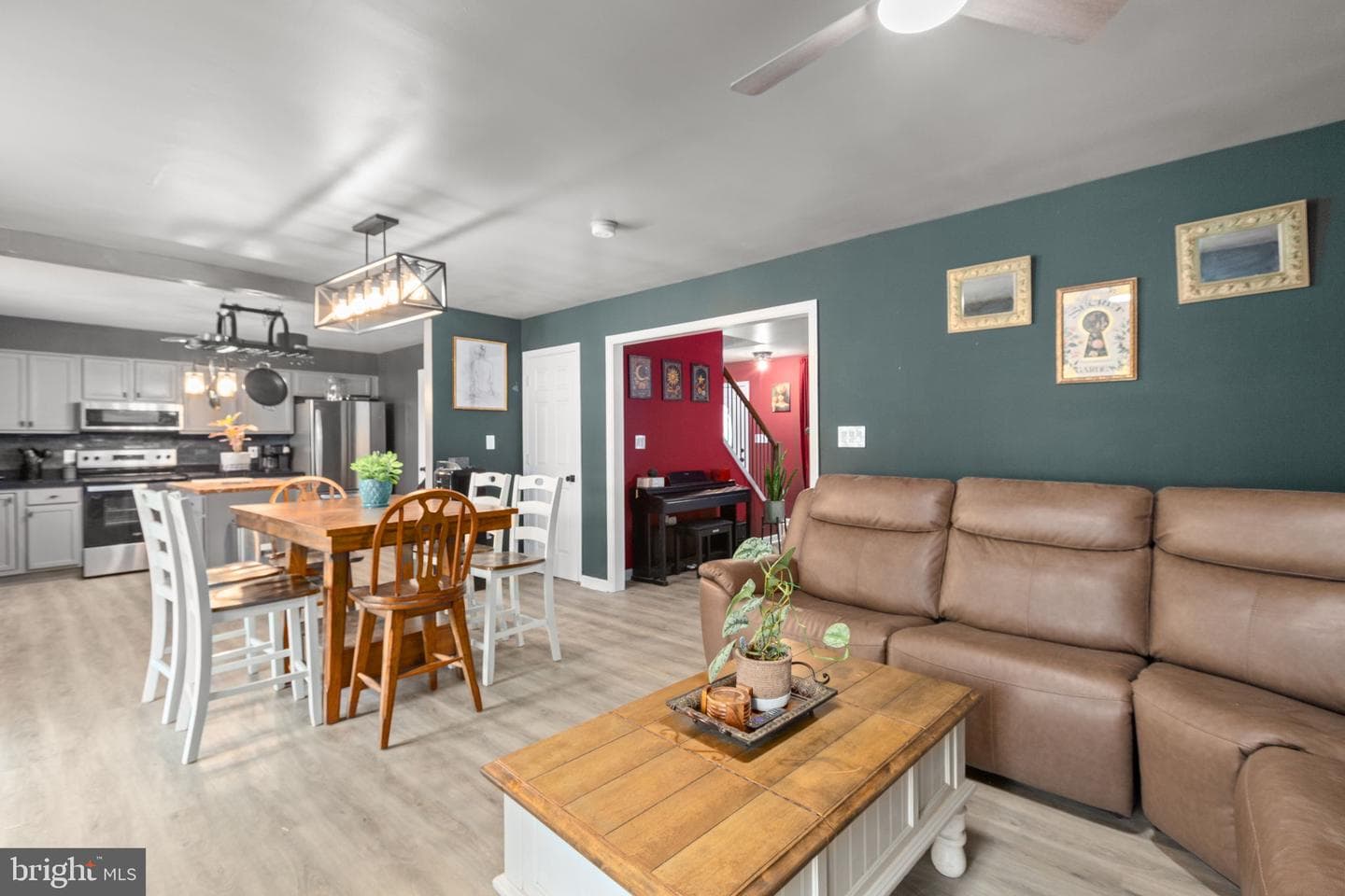 10429 Hutchison Lane photo 8