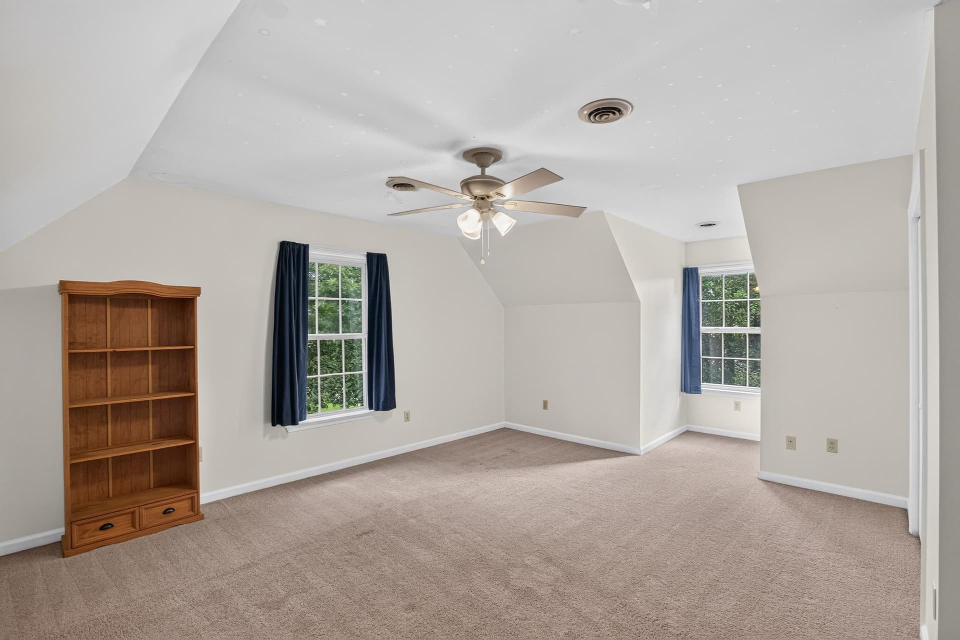 16965 Village Lane photo 13