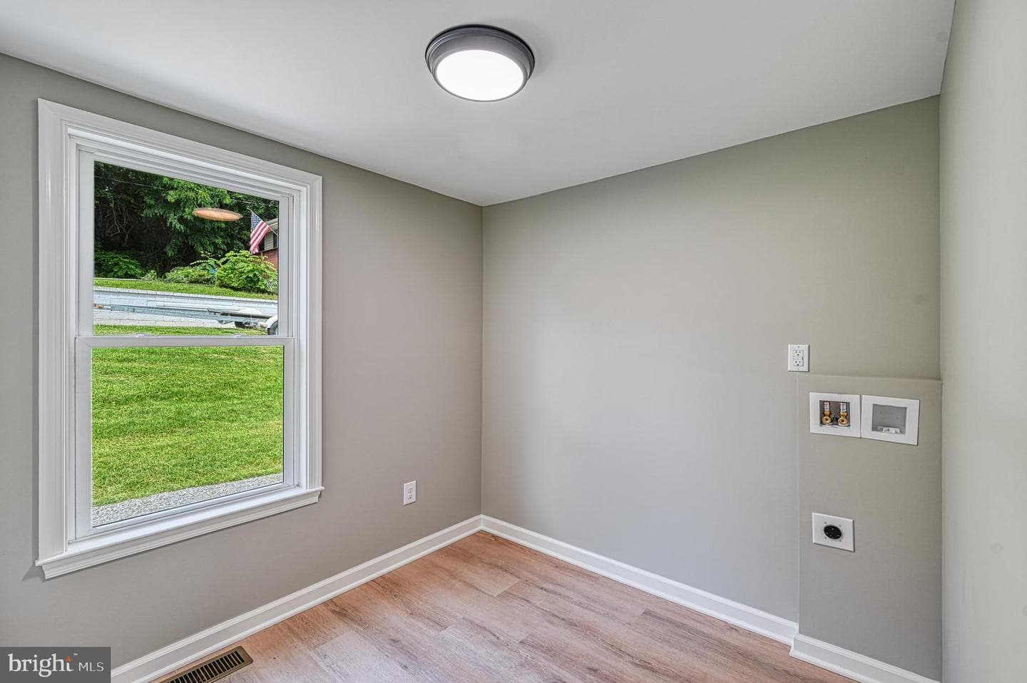 309 Ellis Drive photo 29