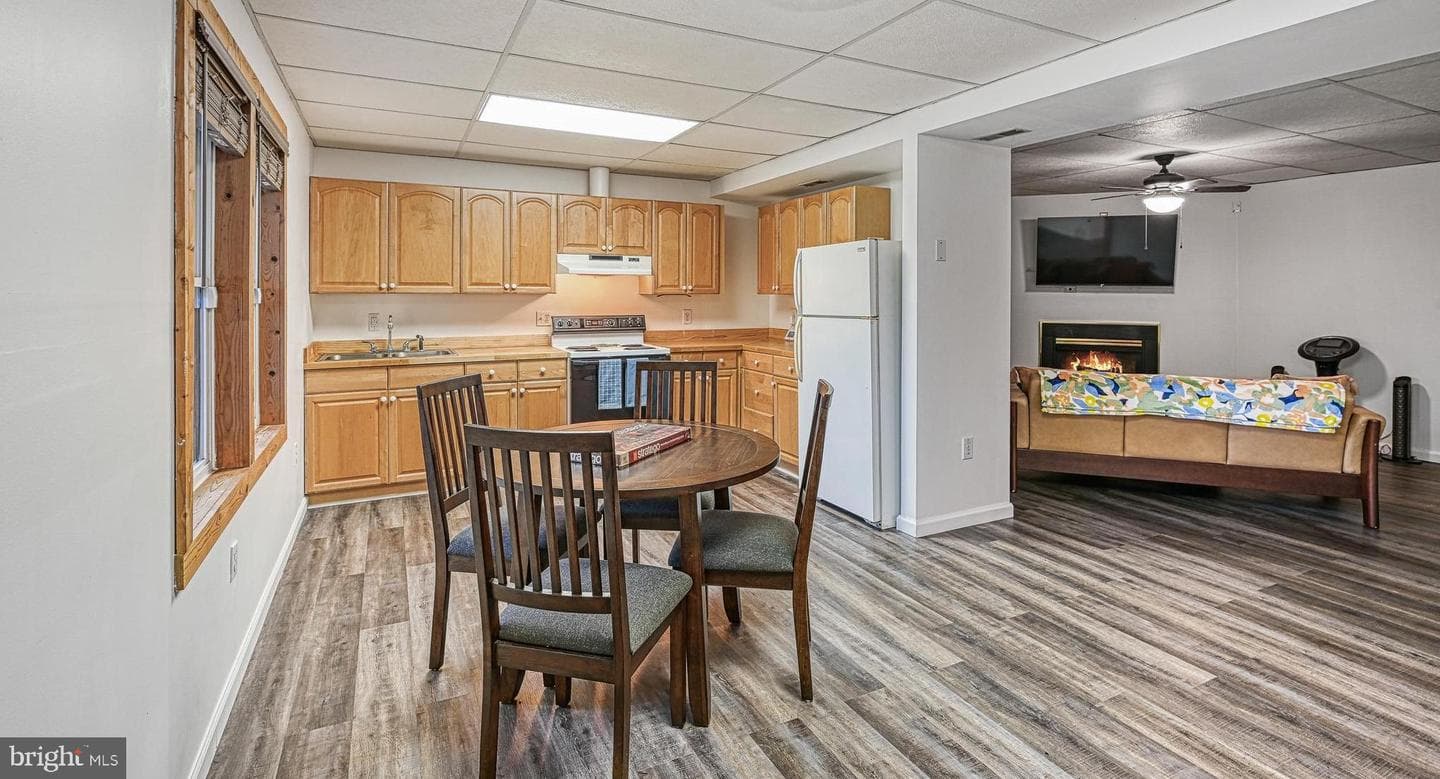 75 Edgewood Drive photo 23