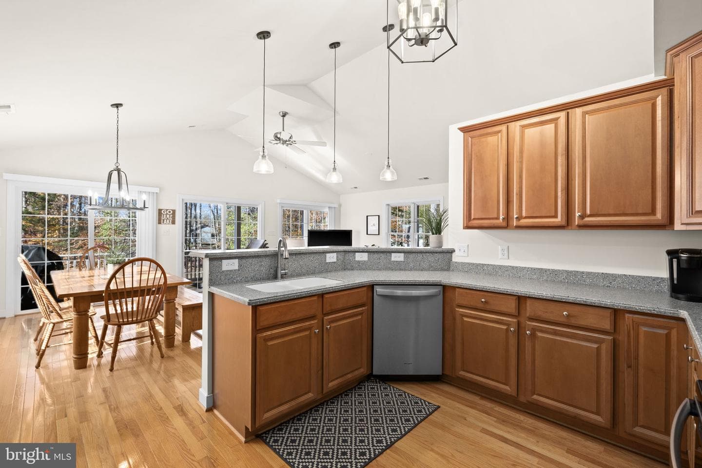 14 Oak Road photo 31