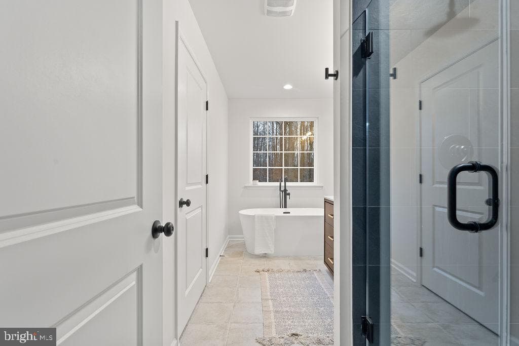 145 Everett Lane photo 29