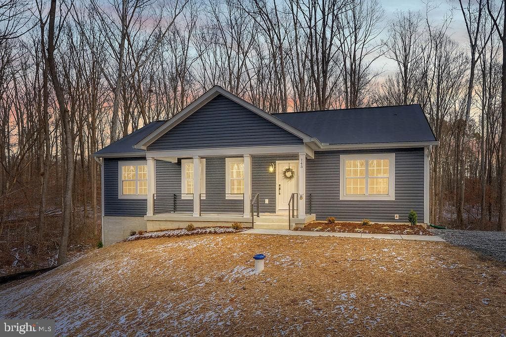 145 Everett Lane photo 3