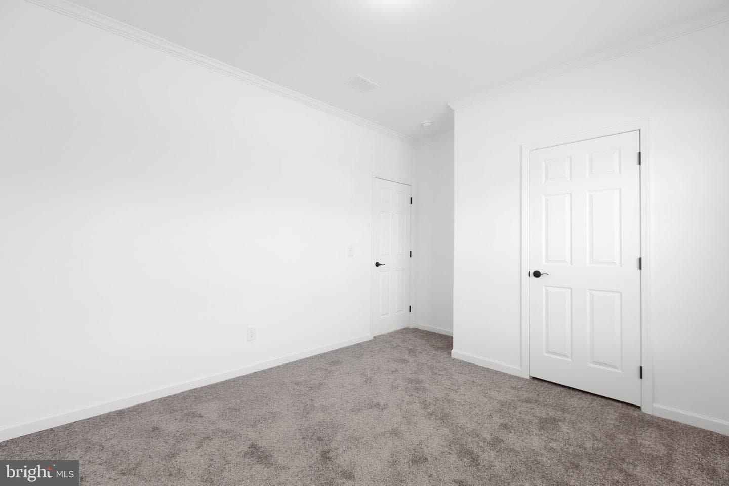 824 Mineral Avenue photo 26