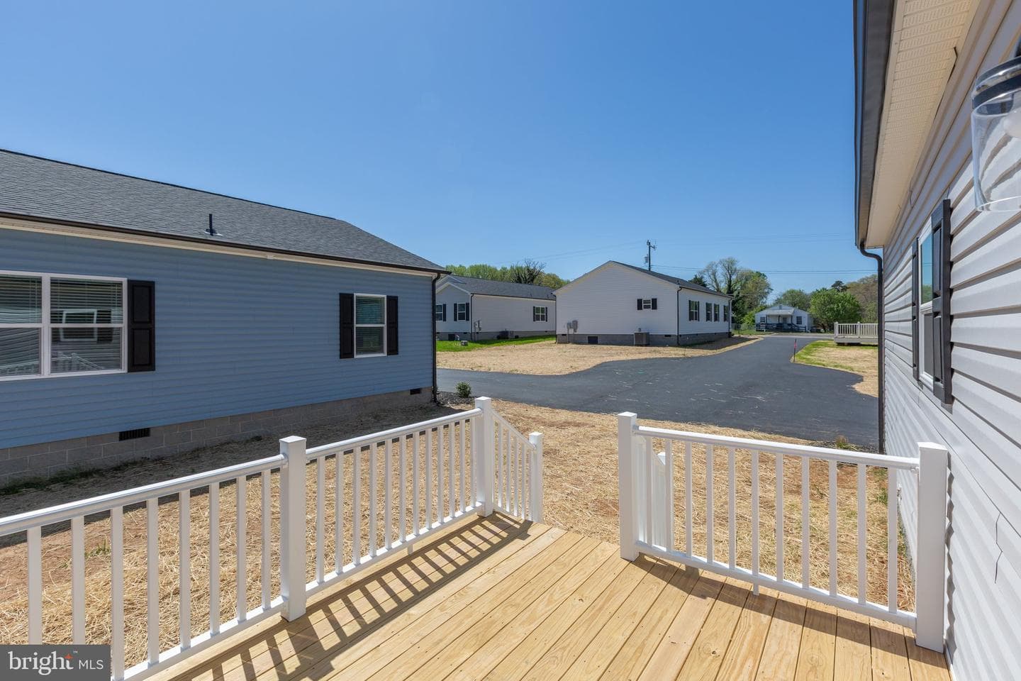 818 Mineral Avenue photo 2