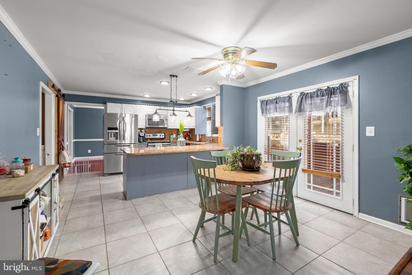 546 Palomino Drive photo 6