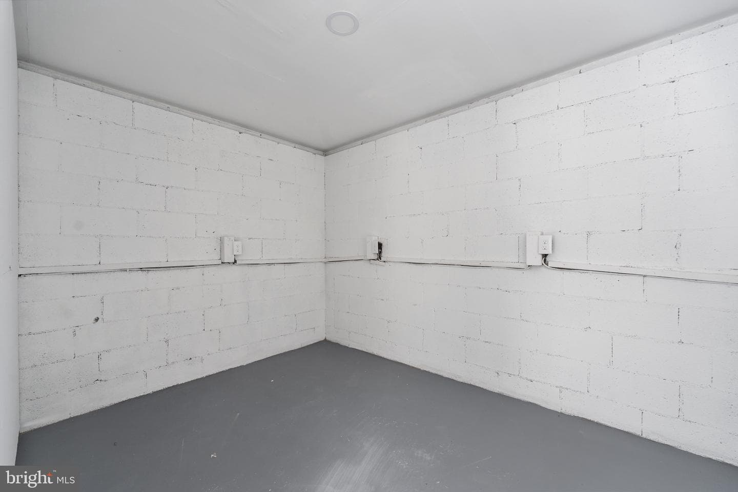 2367 N Lakeshore Drive photo 33