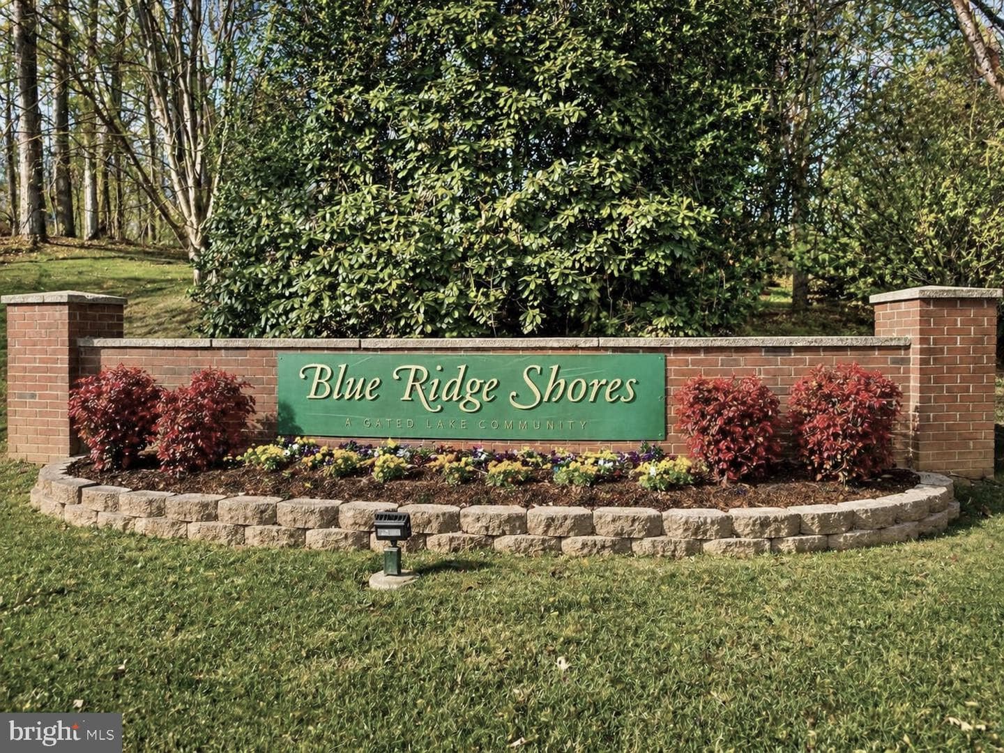 2367 N Lakeshore Drive photo 35
