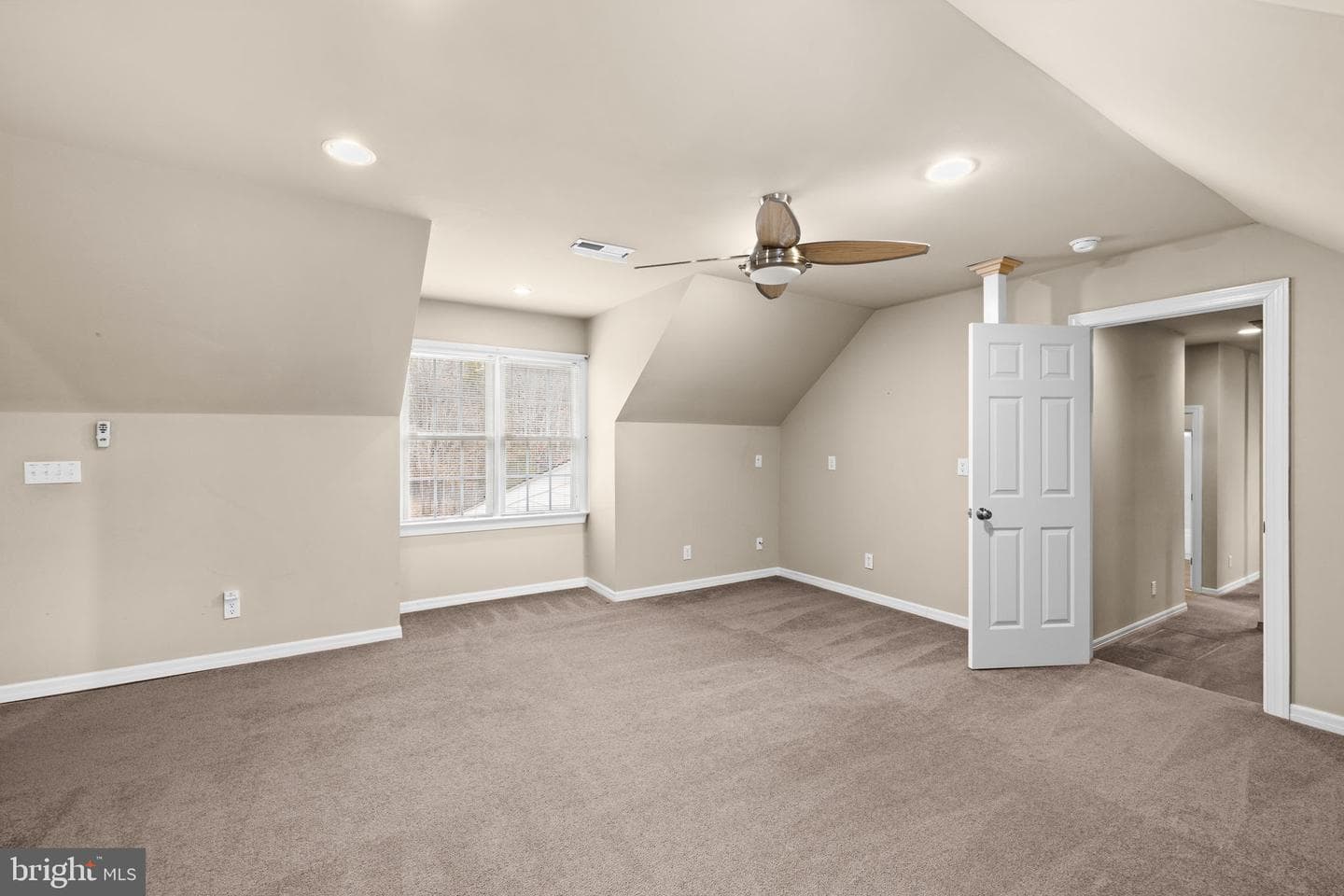 575 Tall Pines Dr photo 36
