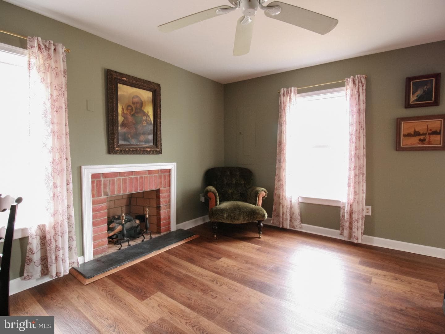 324 Mineral Avenue photo 17