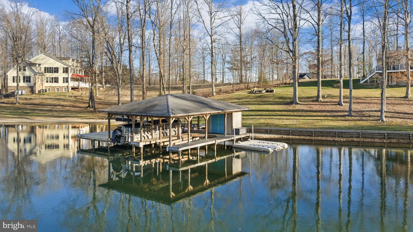 2045 Lake Forest Drive photo 18