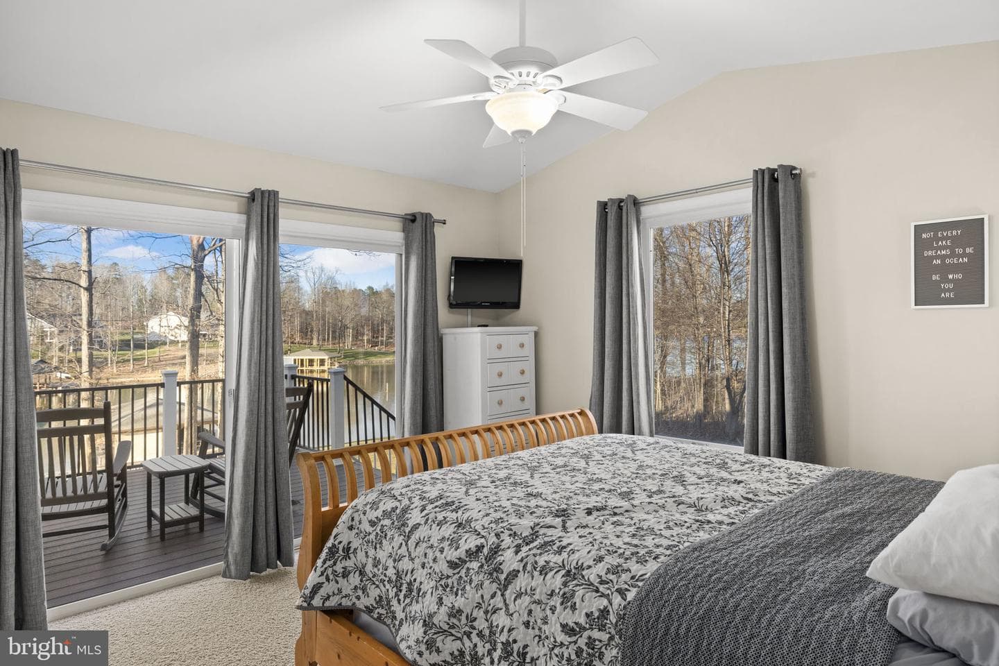 2045 Lake Forest Drive photo 49