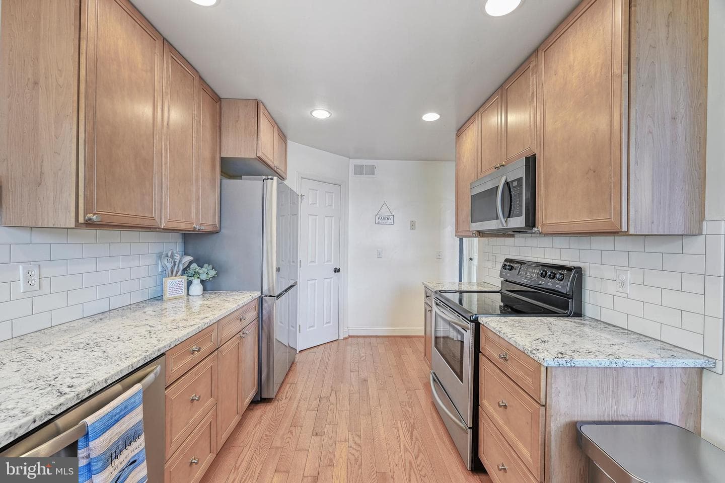 845 Elnor Road photo 10
