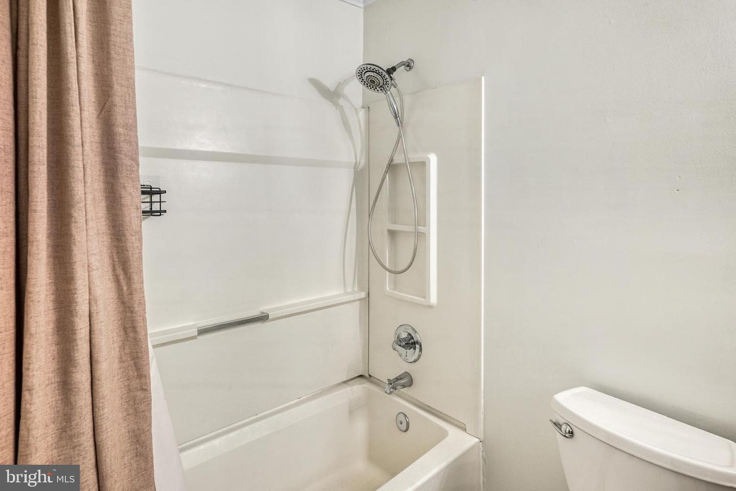 32 Miltons Lane photo 36
