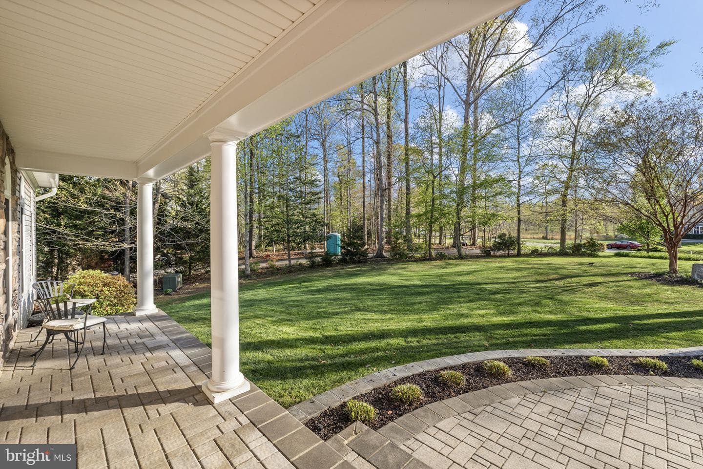 544 Ark Avenue photo 27