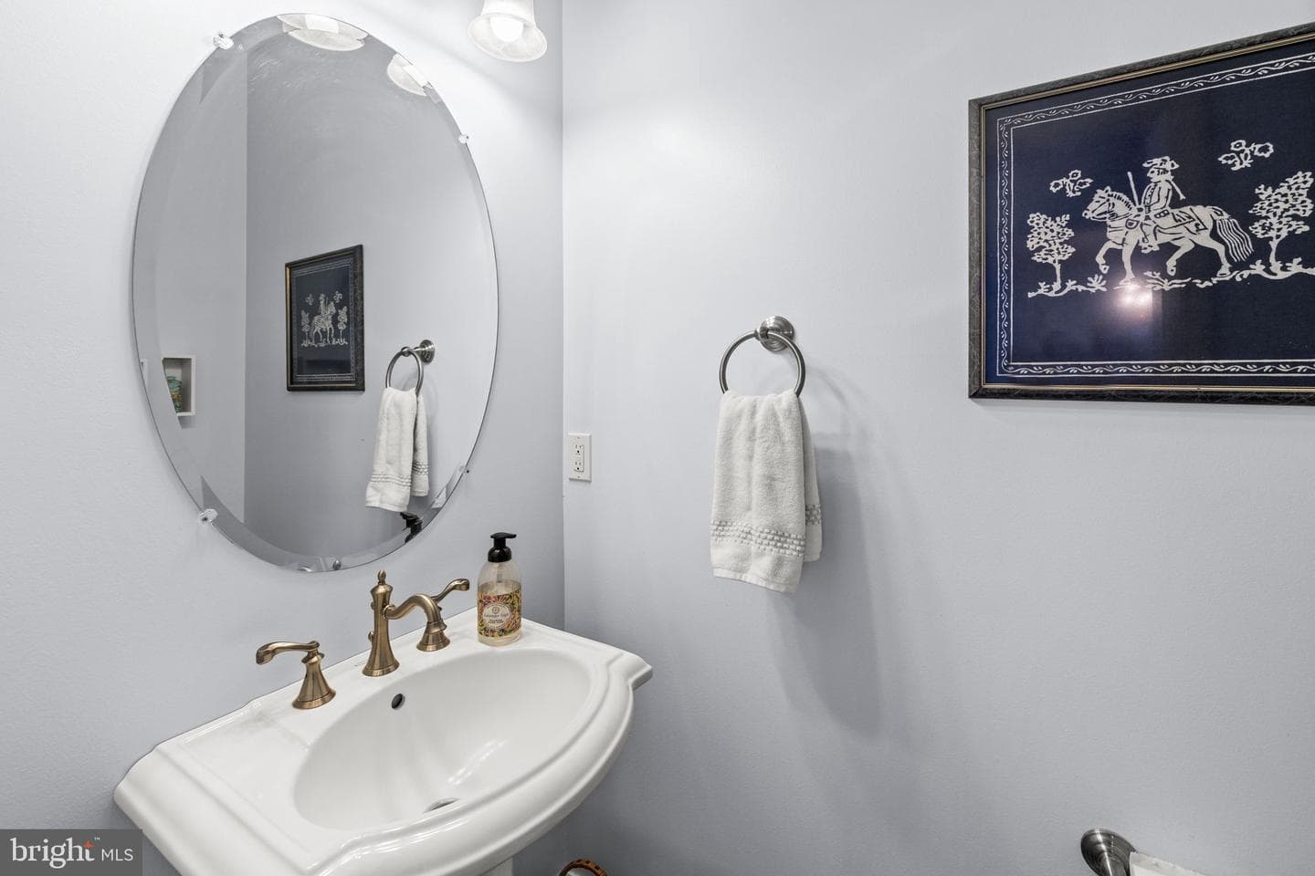 544 Ark Avenue photo 42