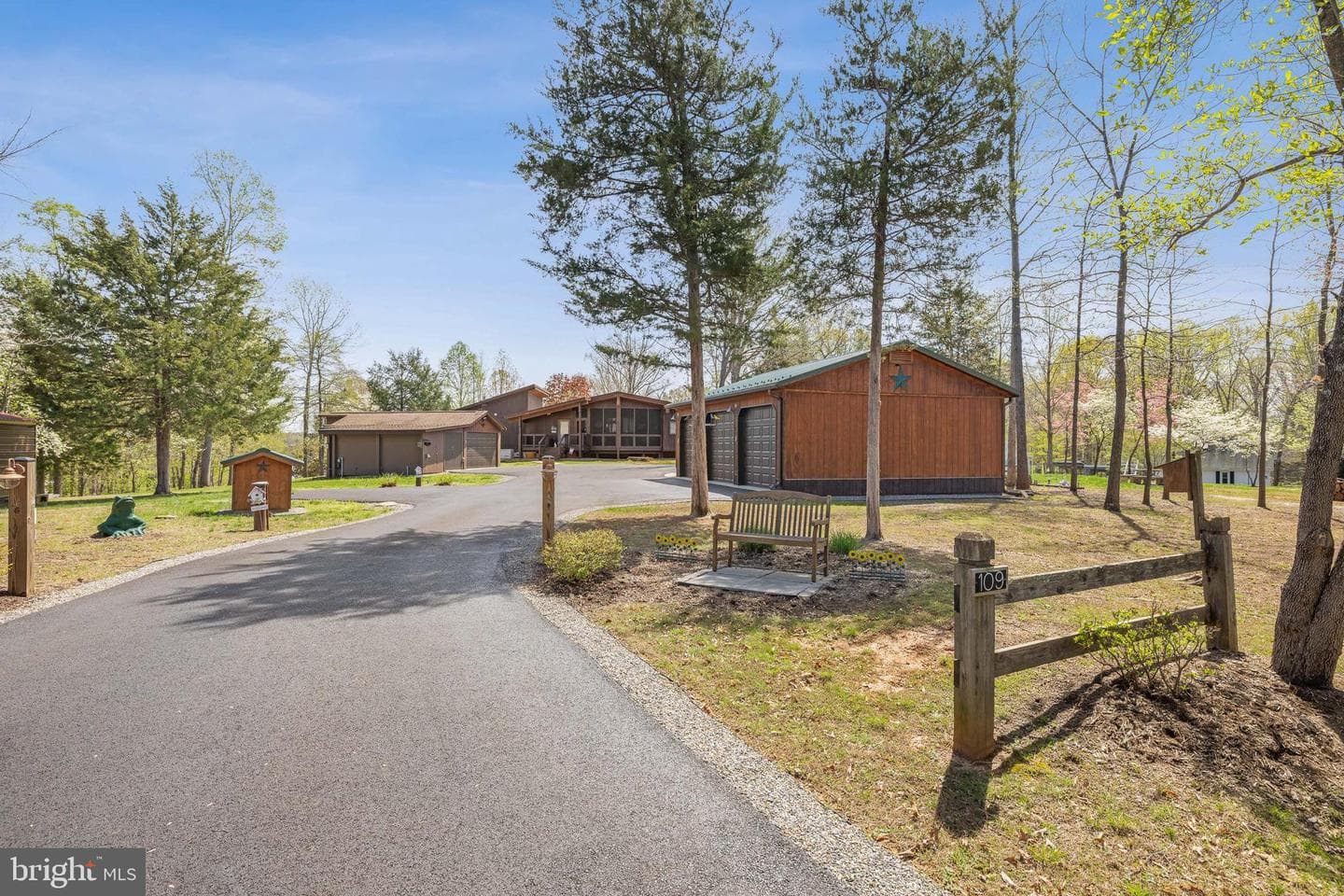 109 White Oak Drive, Mineral