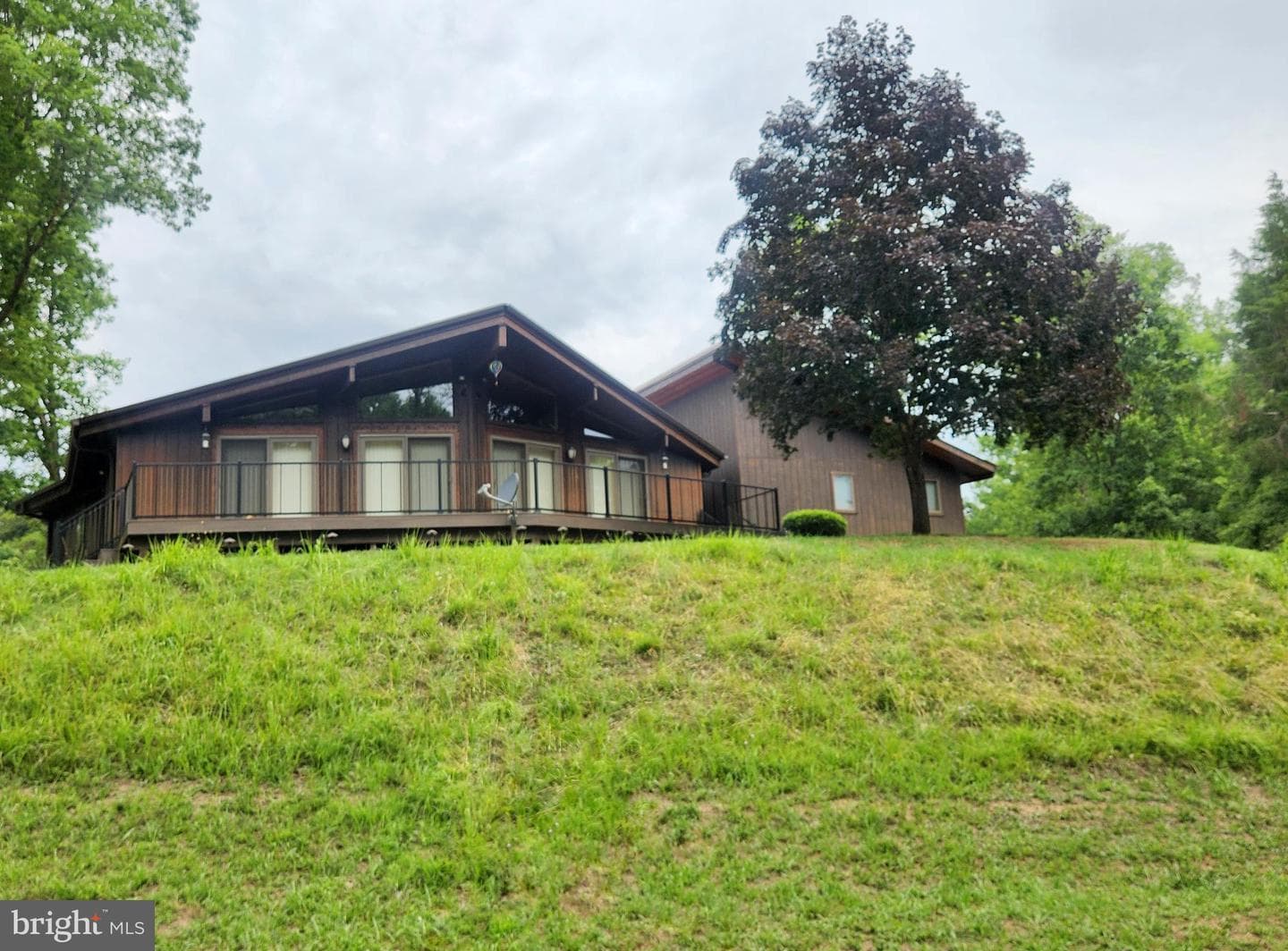 109 White Oak Drive photo 4