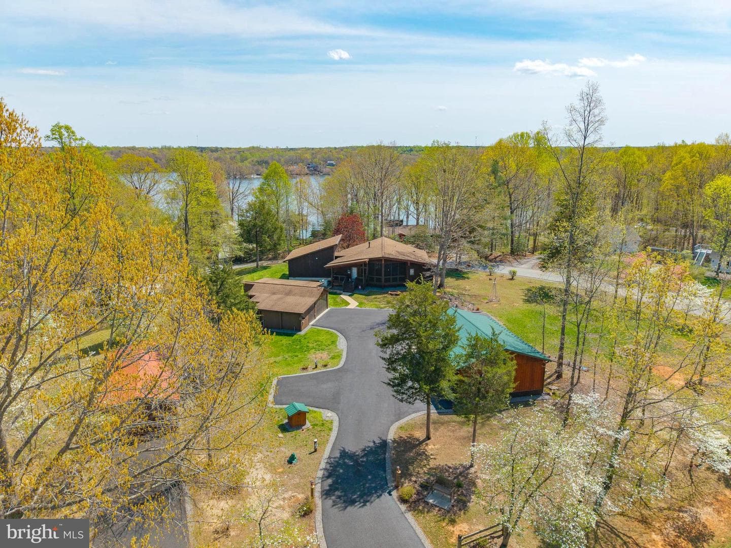 109 White Oak Drive photo 5