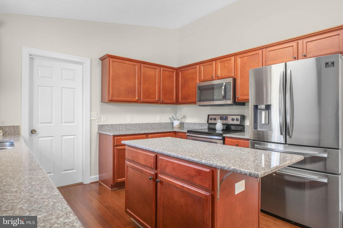 33 Austin Way photo 42