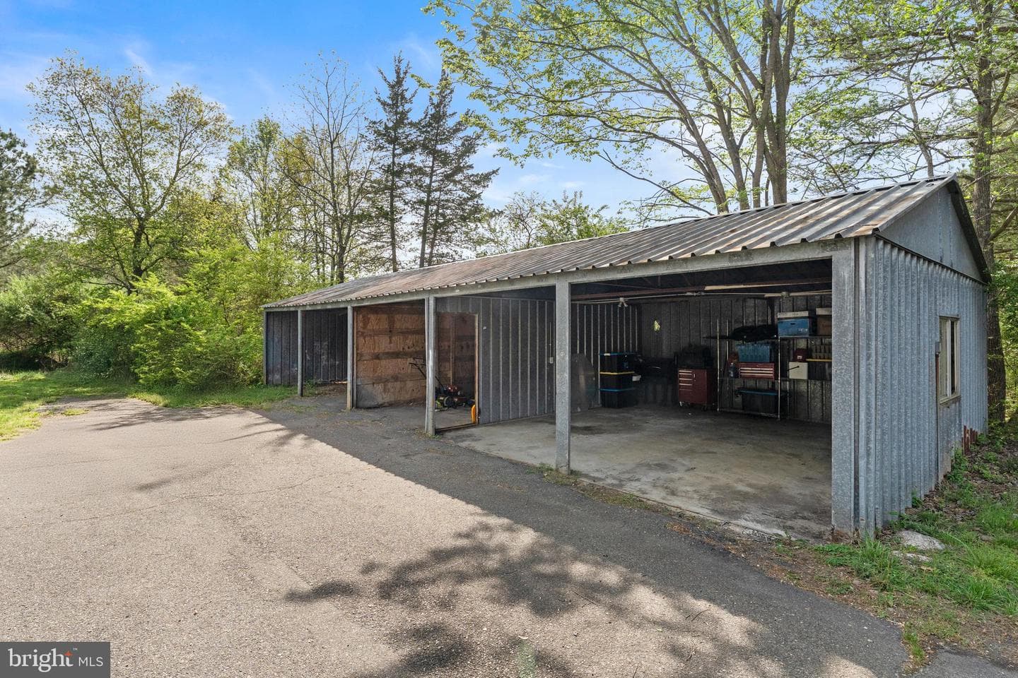 18634 Louisa Rd photo 36