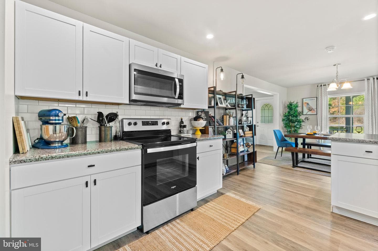 18634 Louisa Rd photo 4