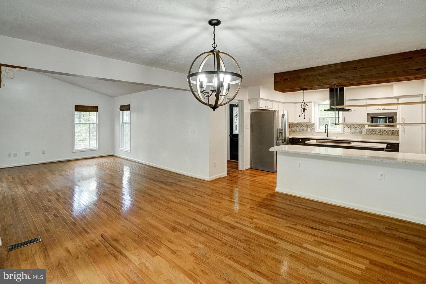 130 Oakleigh Lane photo 13