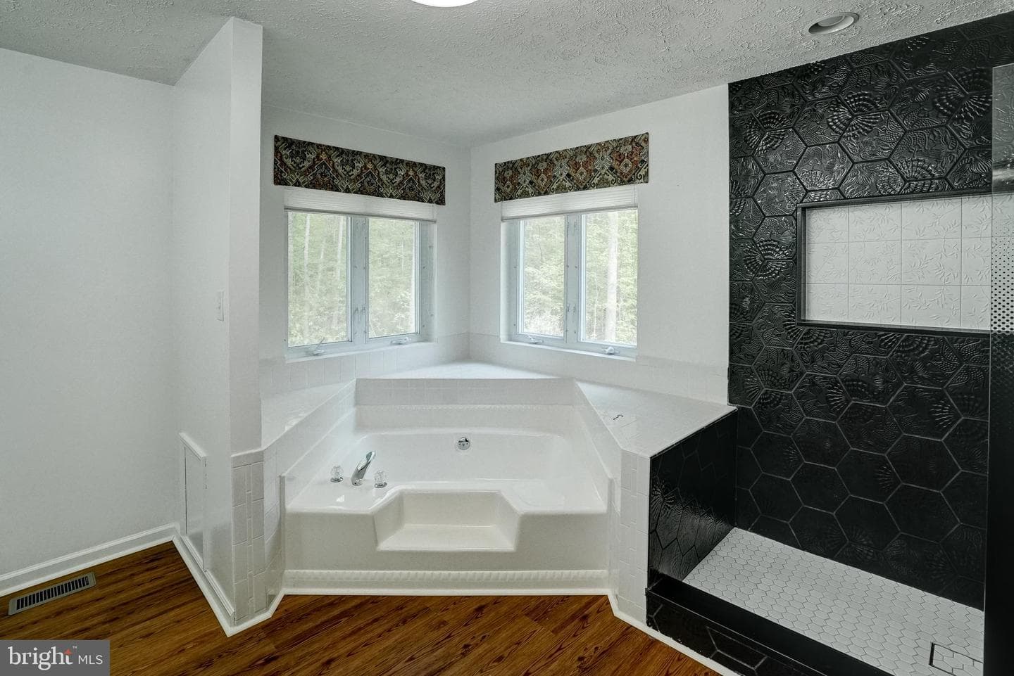 130 Oakleigh Lane photo 29