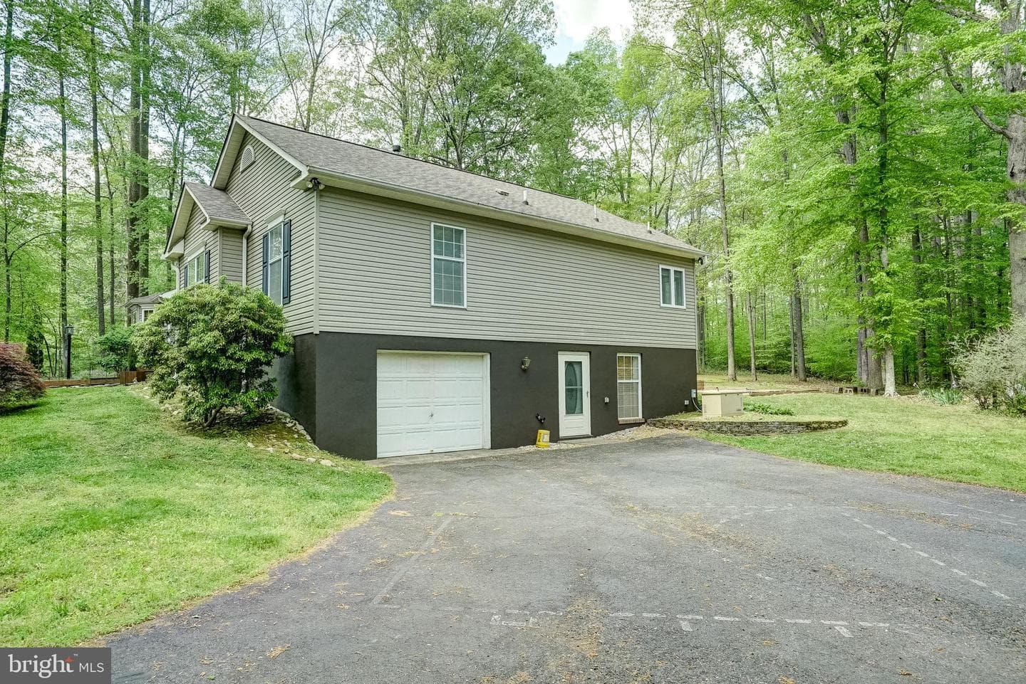 130 Oakleigh Lane photo 52