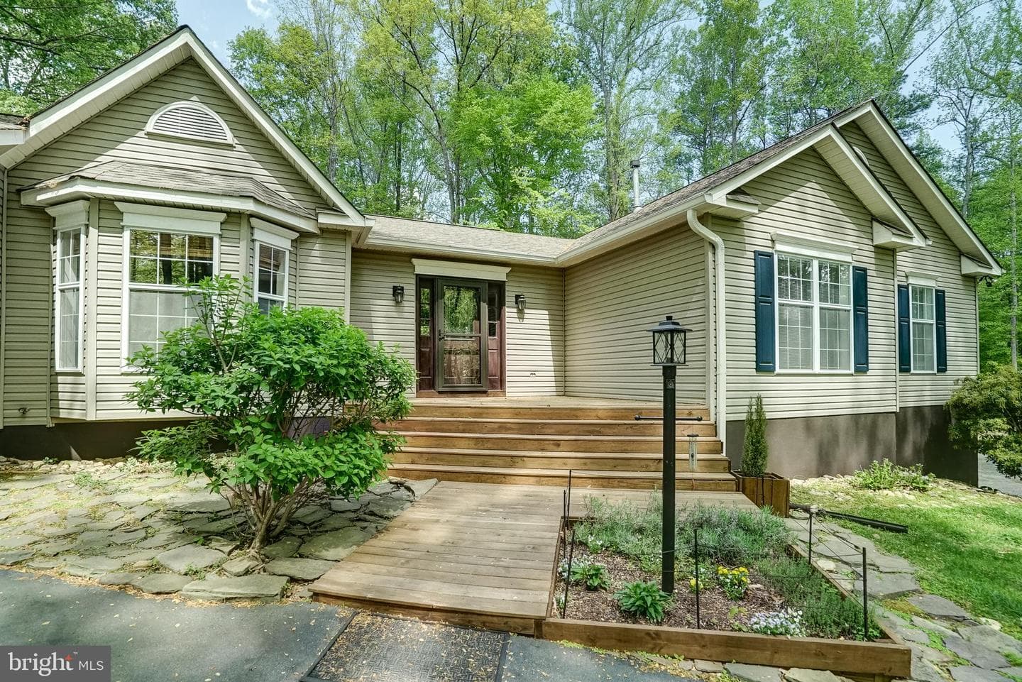 130 Oakleigh Lane photo 8