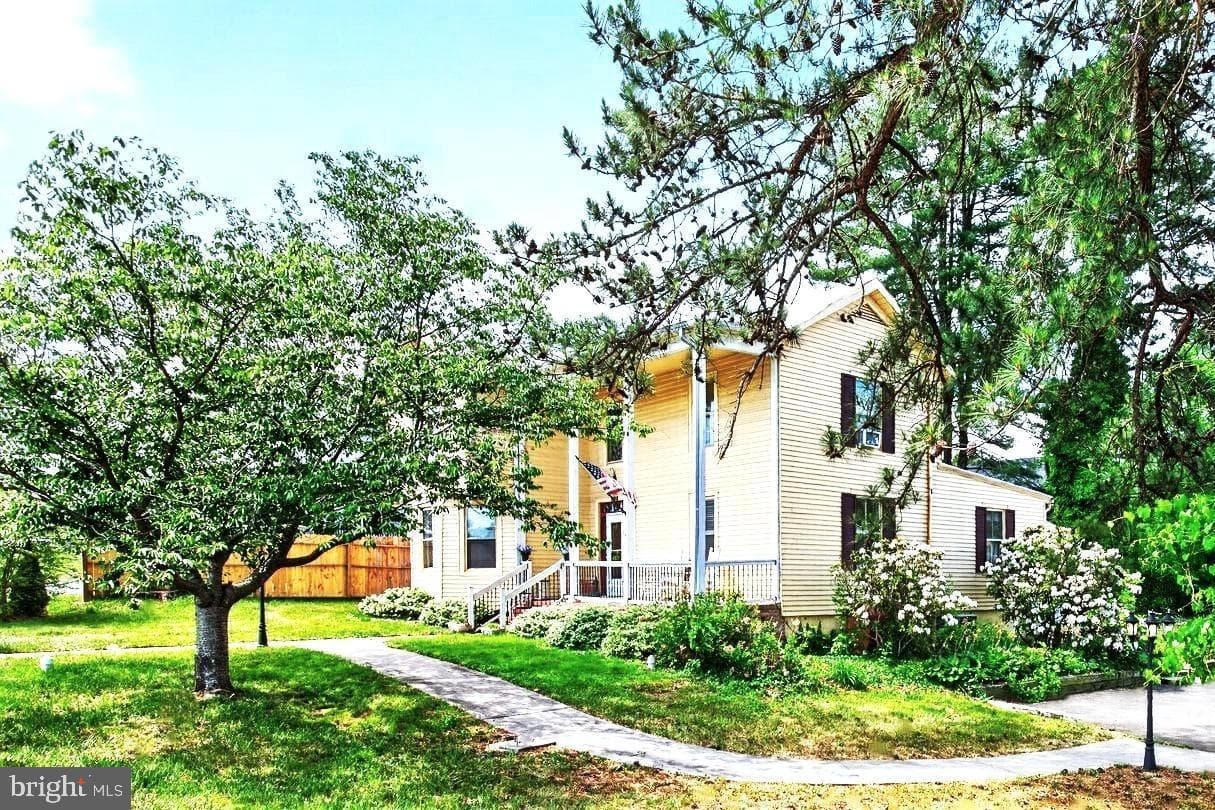 605 Mineral Avenue, Mineral