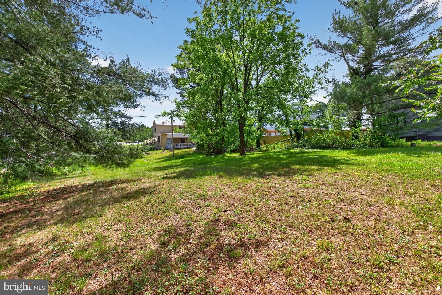 605 Mineral Avenue photo 27