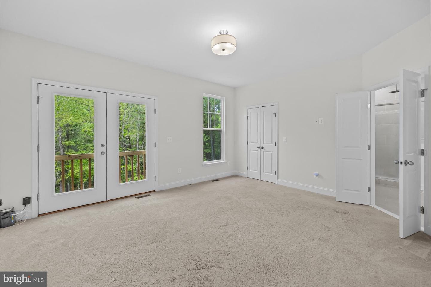 199 Gibson St photo 24