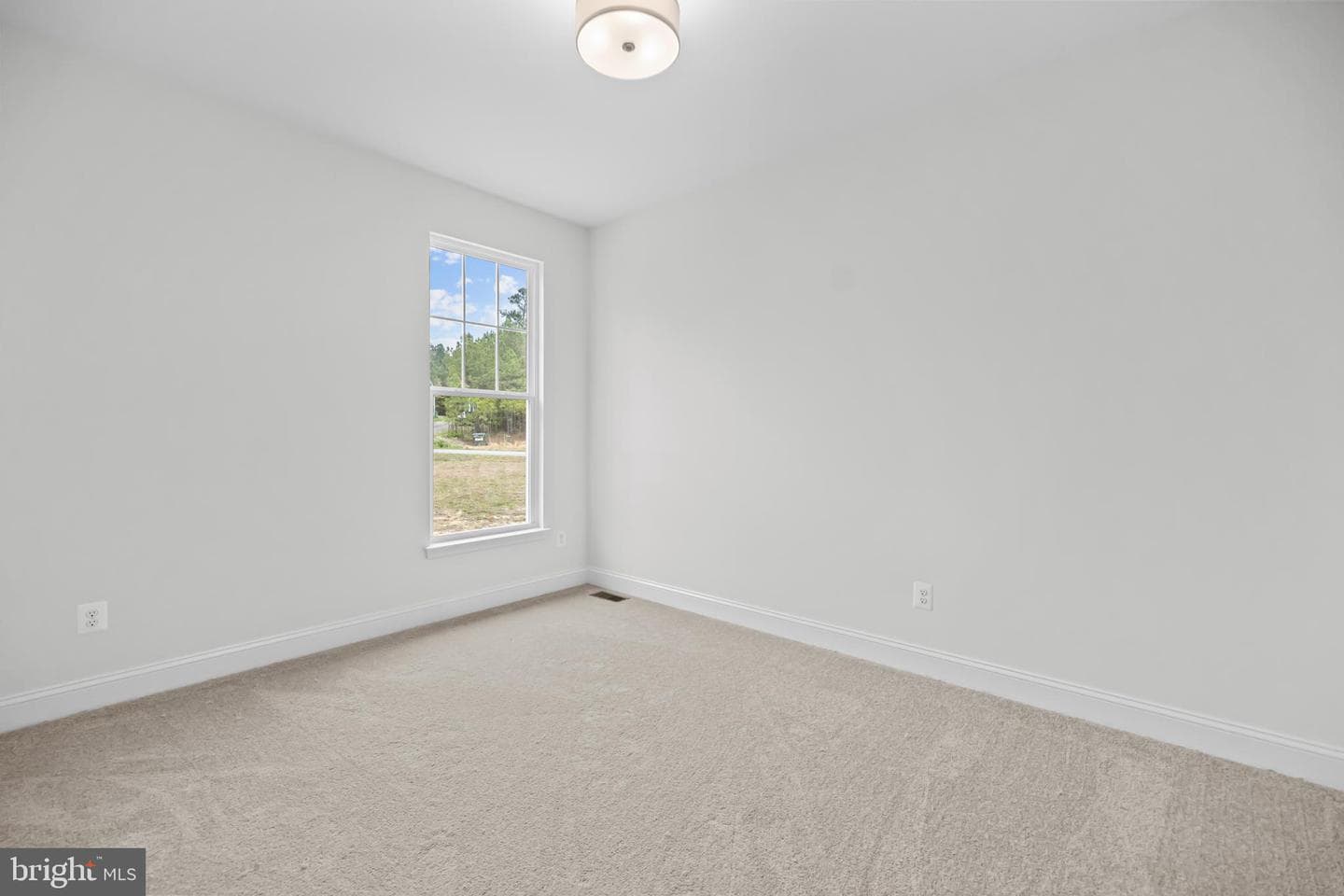 199 Gibson St photo 30