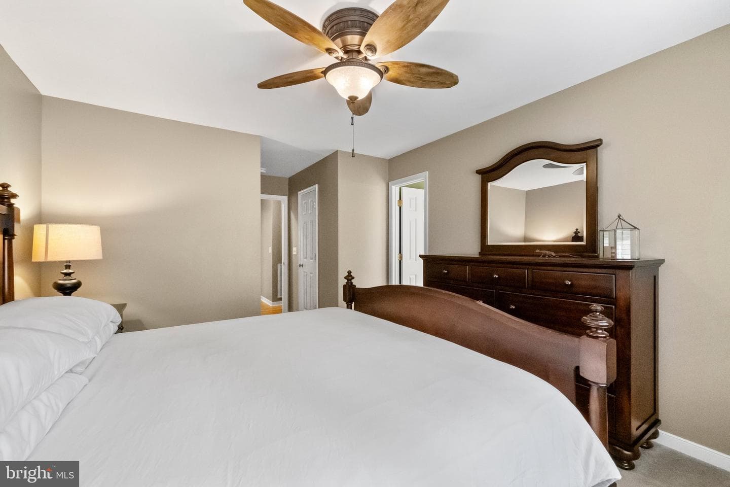 431 Wilson Street photo 18