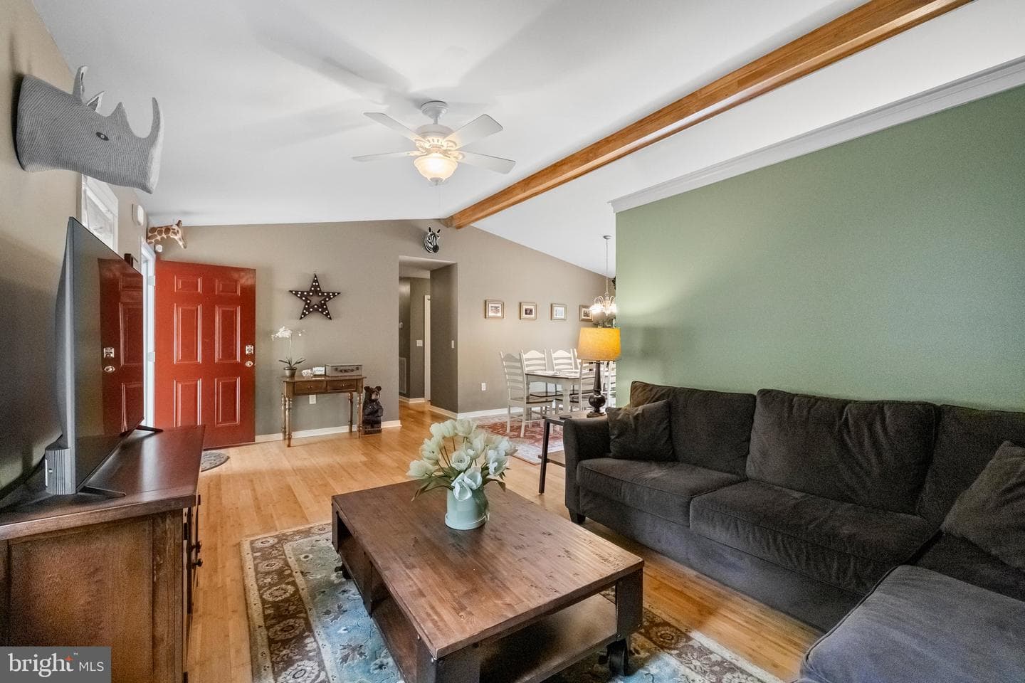 431 Wilson Street photo 7