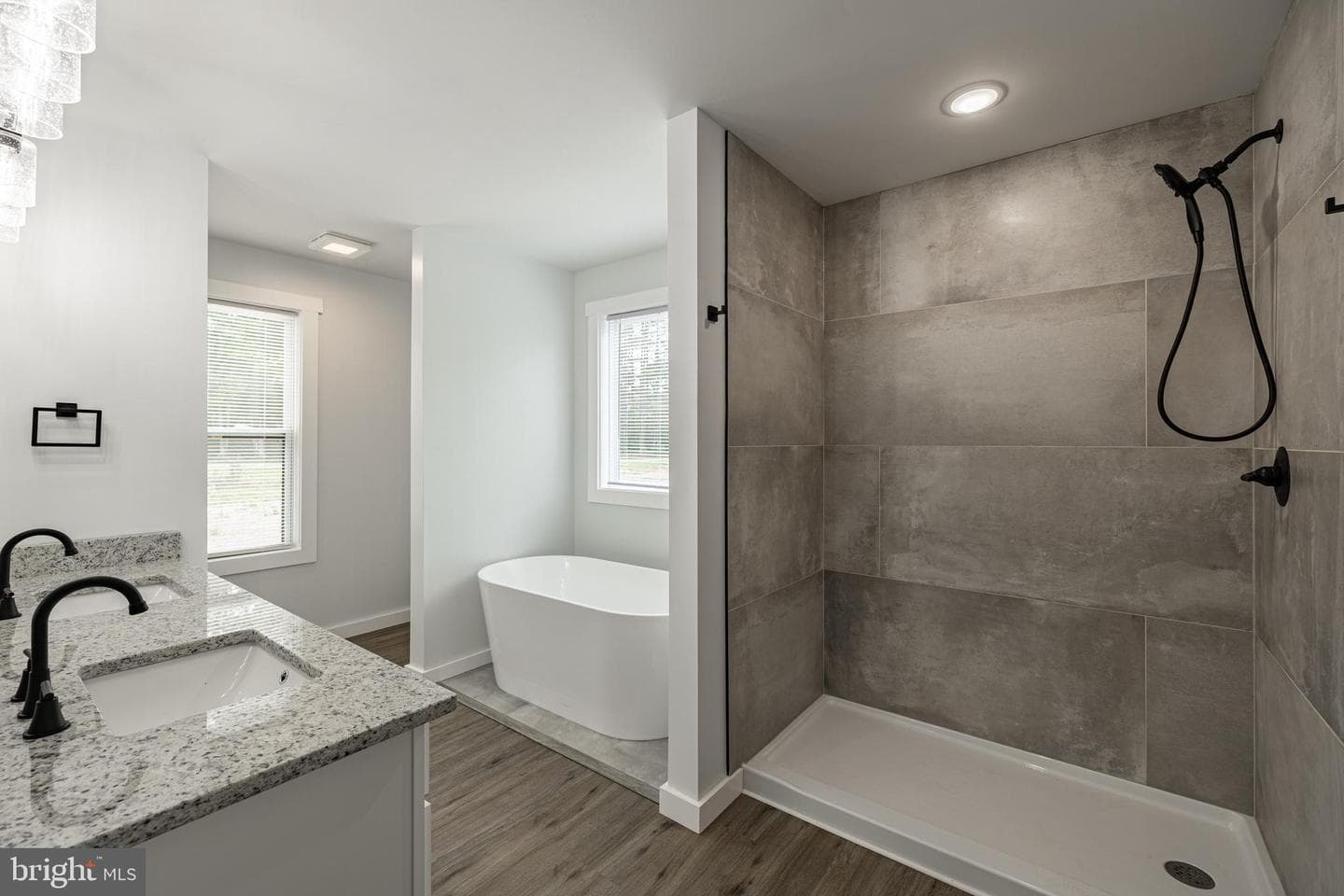 16061 Jefferson Highway photo 25