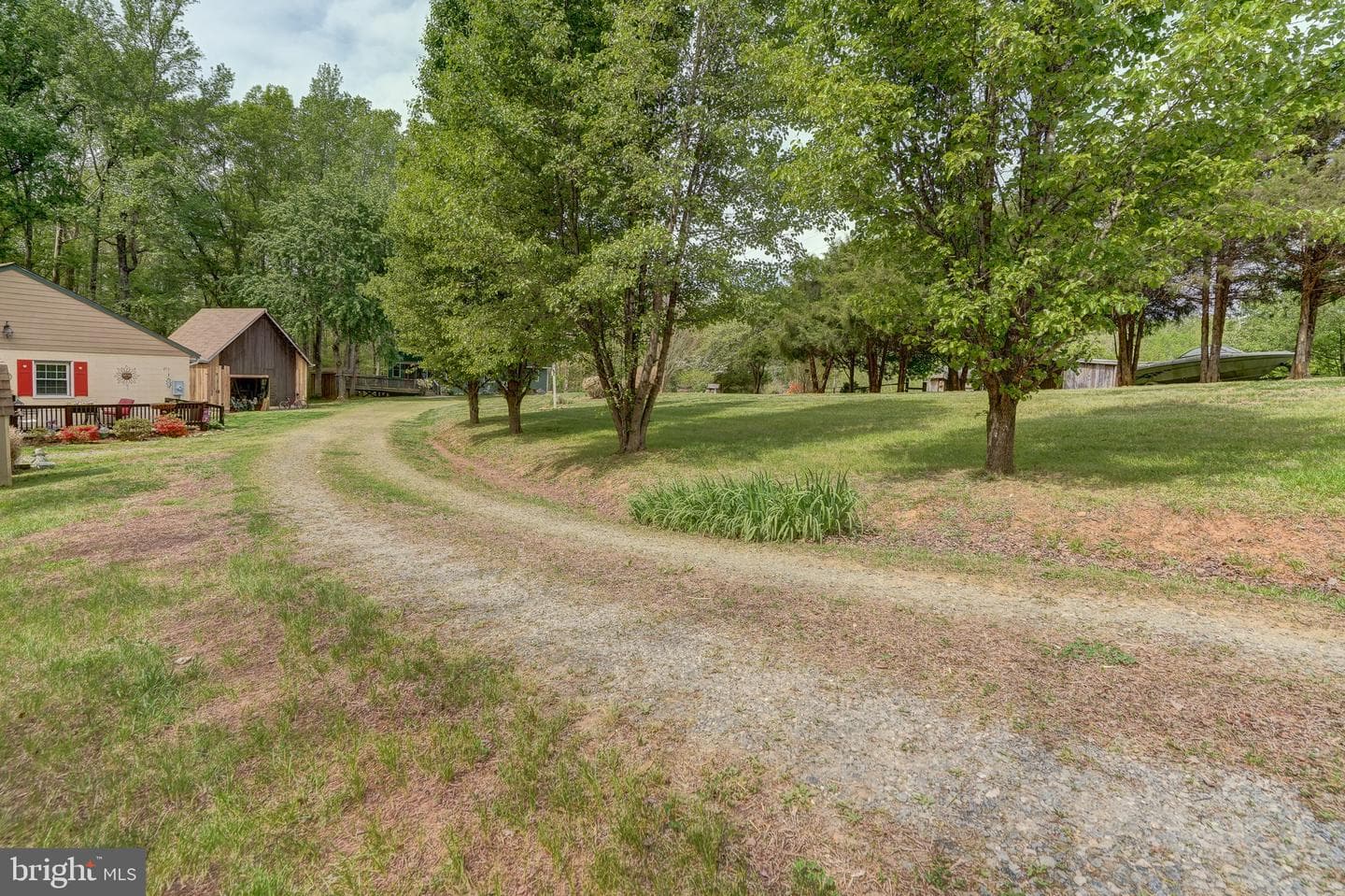 516 Apple Grove Road photo 5