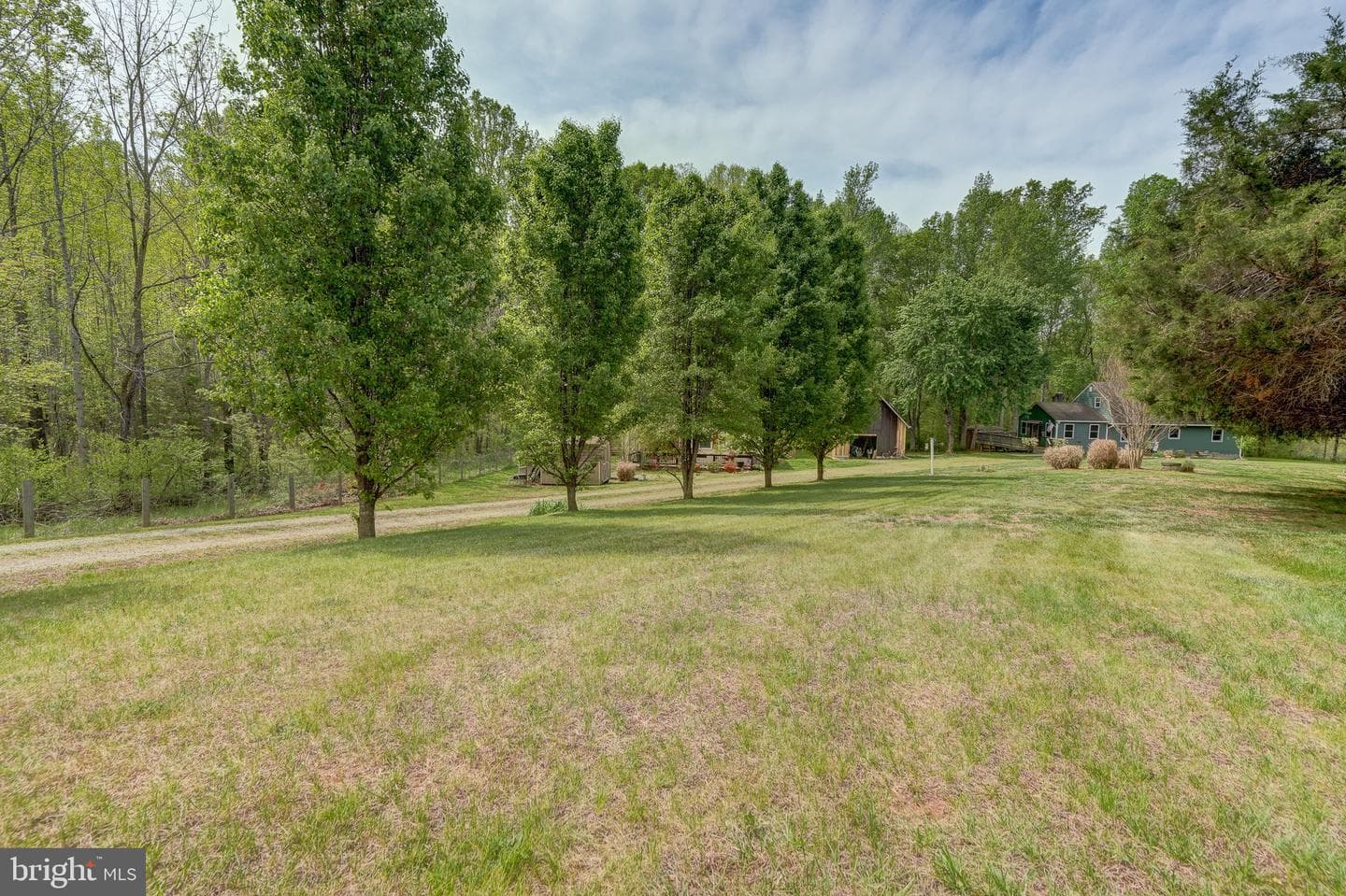 516 Apple Grove Road photo 6