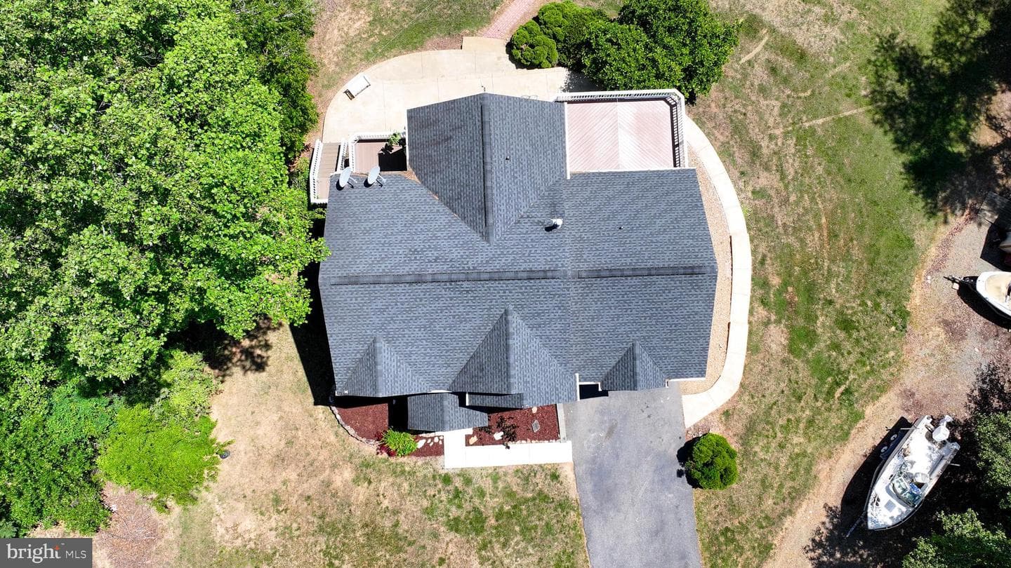 121 Brounaugh Lane photo 9