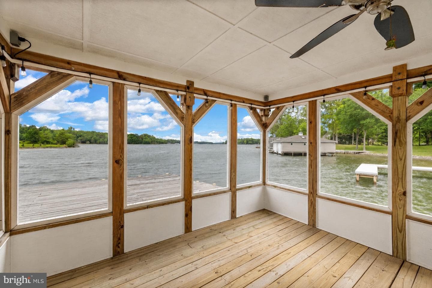 126 Village Dr photo 12