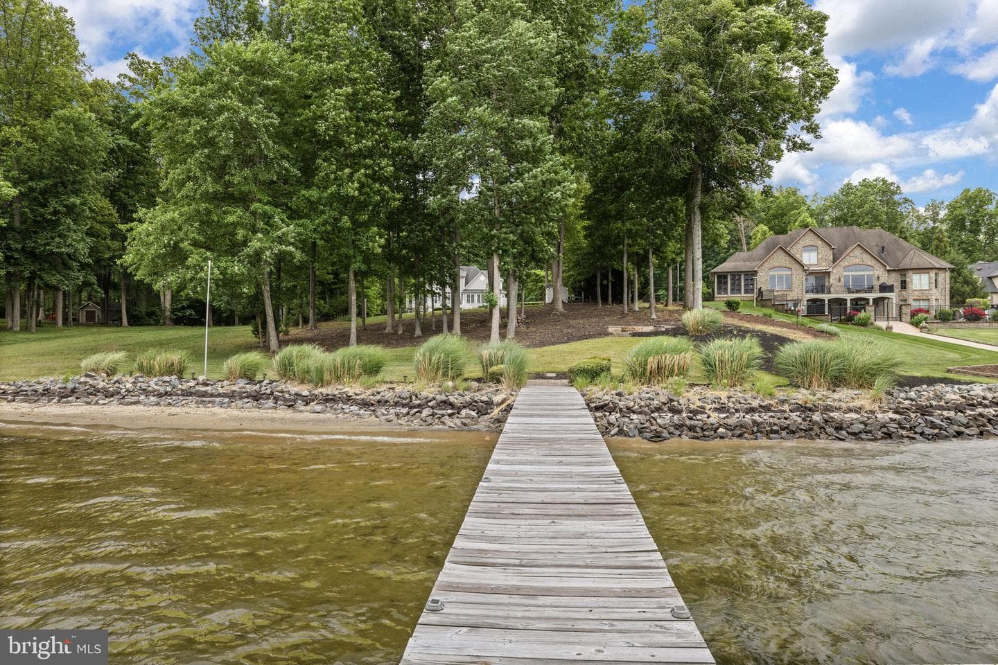 126 Village Dr photo 17
