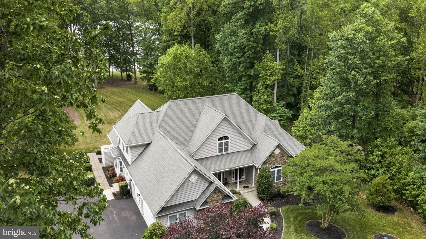 126 Village Dr photo 19
