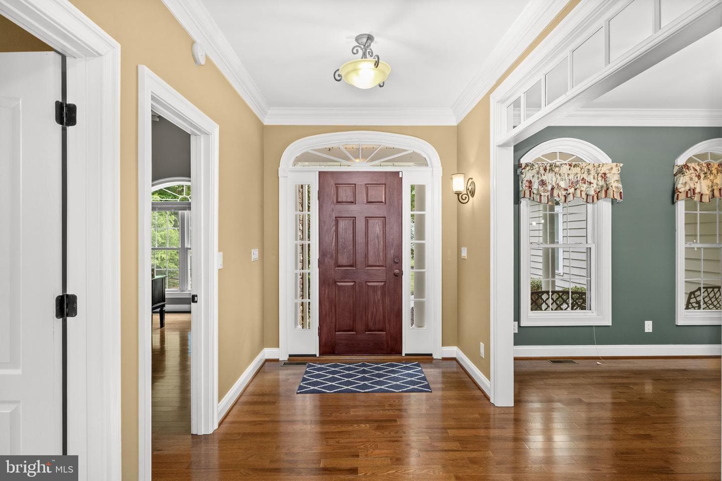 126 Village Dr photo 44