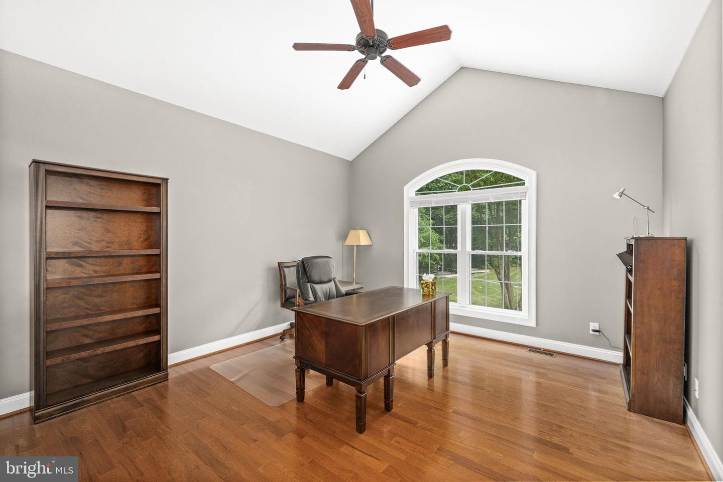 126 Village Dr photo 47