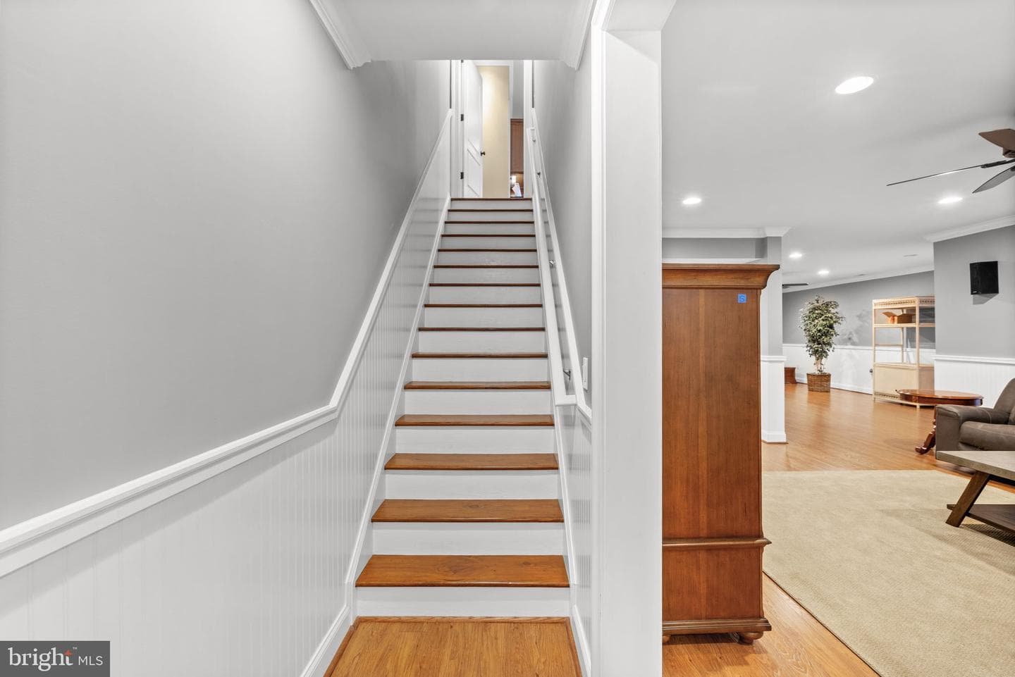 126 Village Dr photo 58