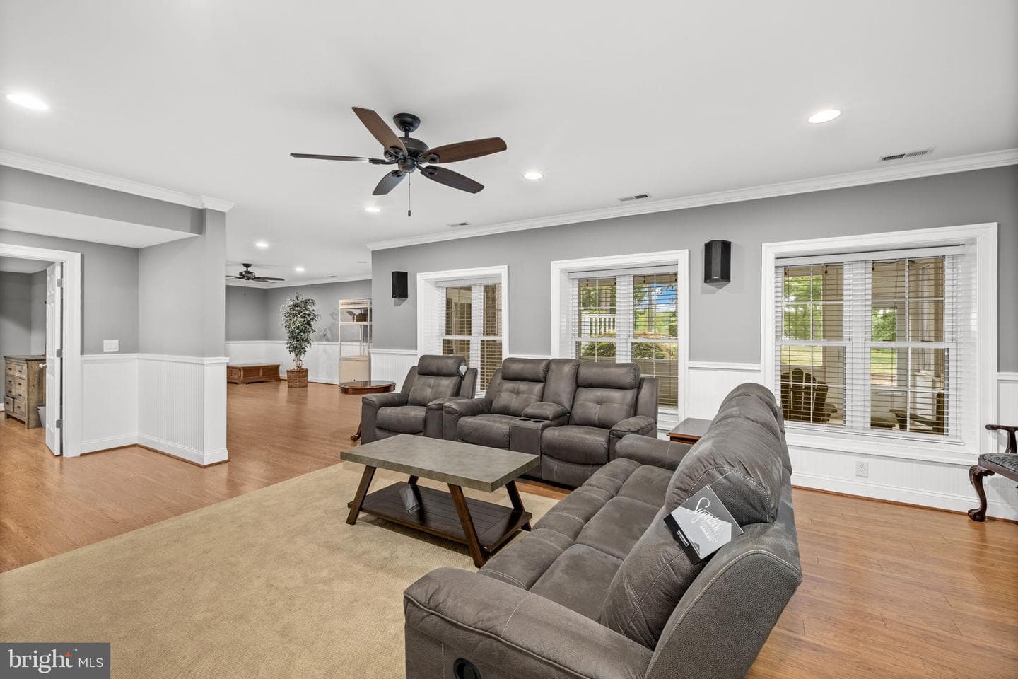 126 Village Dr photo 59