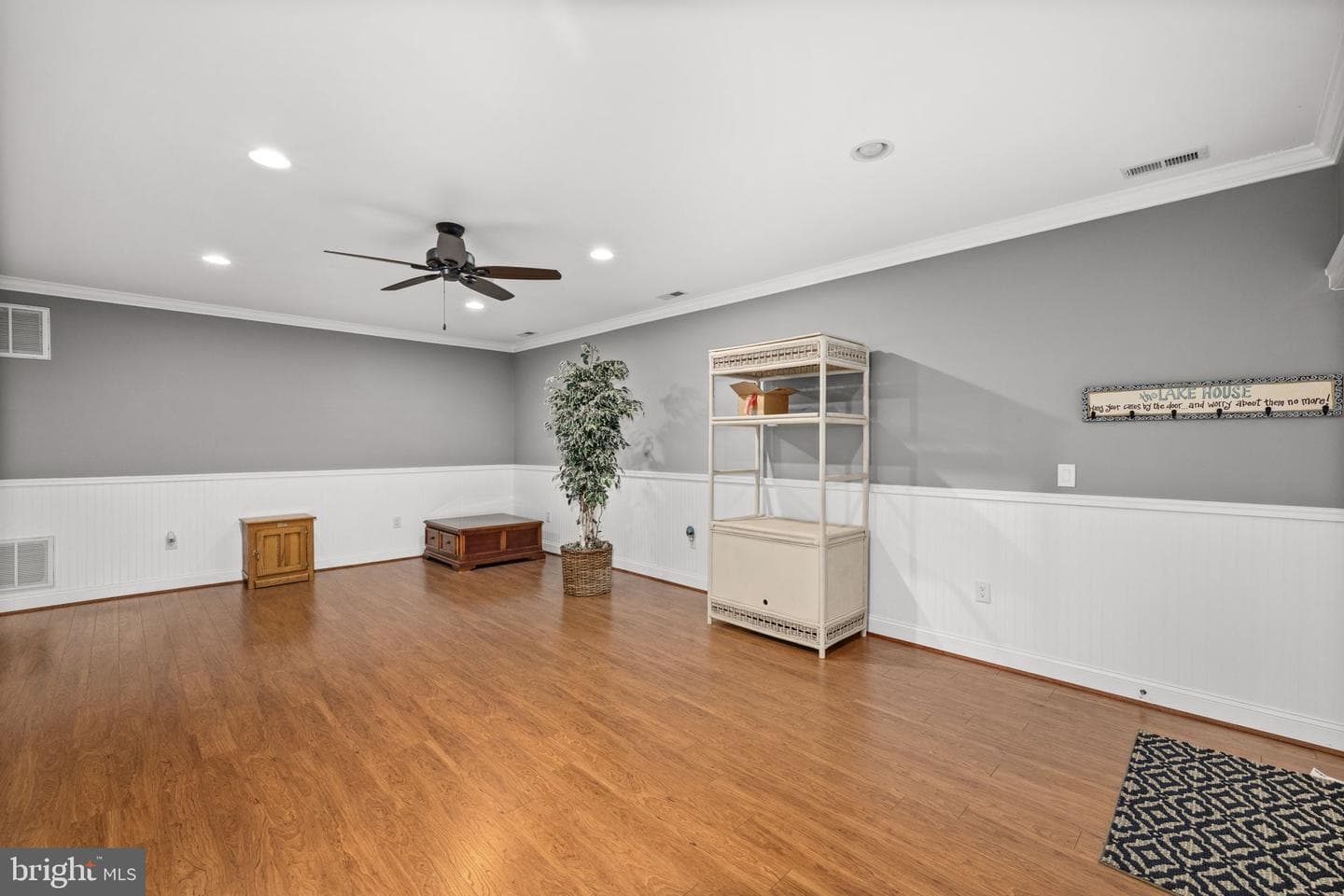 126 Village Dr photo 62