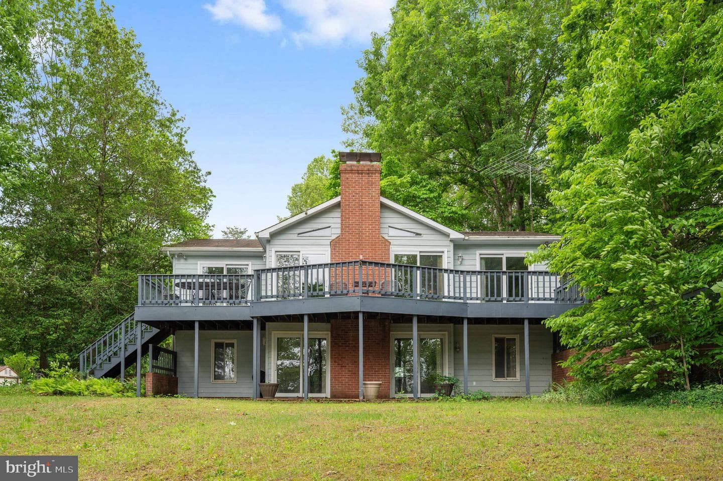 303 Pine Drive, Louisa